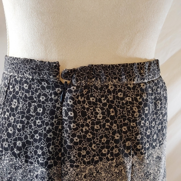 STUDIO I Two Piece Skirt Set Tan/Black Blazer & Floral Skirt set Size 14W - Picture 9 of 15